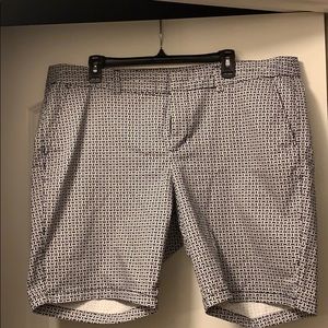 Gap Bermuda Shorts. 7’